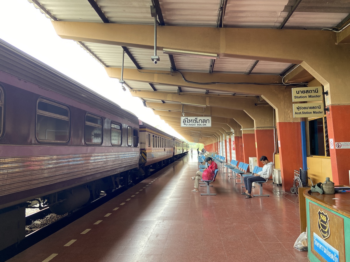 ขบวนรถไฟกรุงเทพอภิวัฒน์ สุไหงโกลก ชั้นสอง 