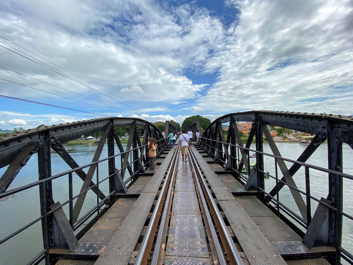 เส้นทางรถไฟธนบุรี ไปสถานีน้ำตก กาญจนบุรี 