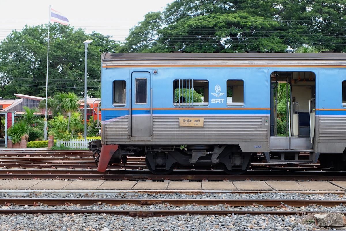 phitsanulok train station to bangkok