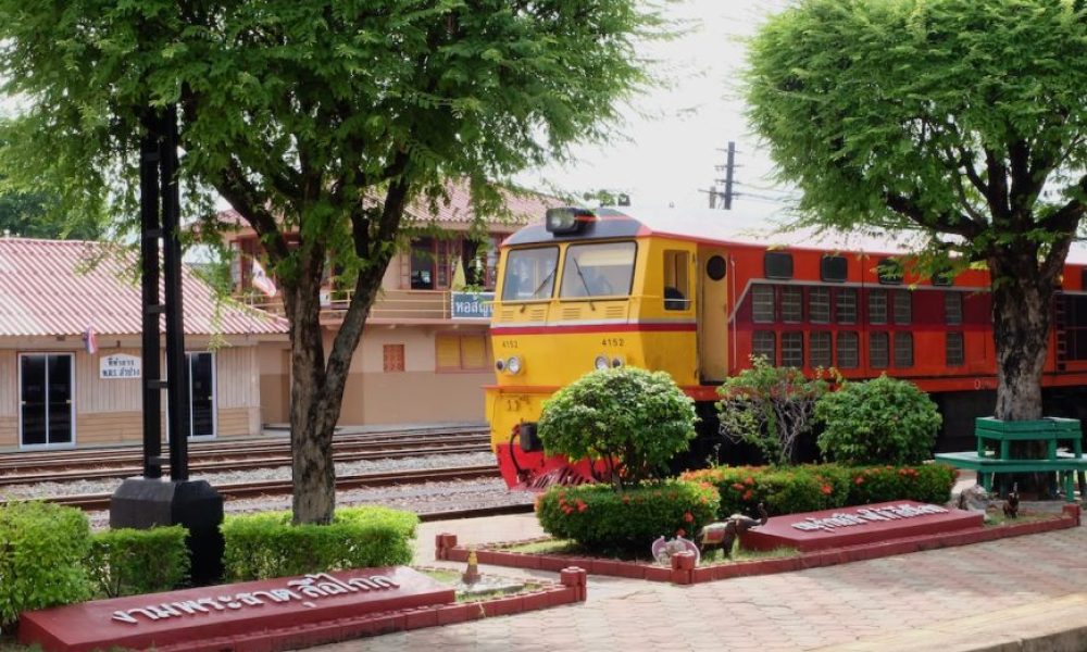 nakhon lampang railway station